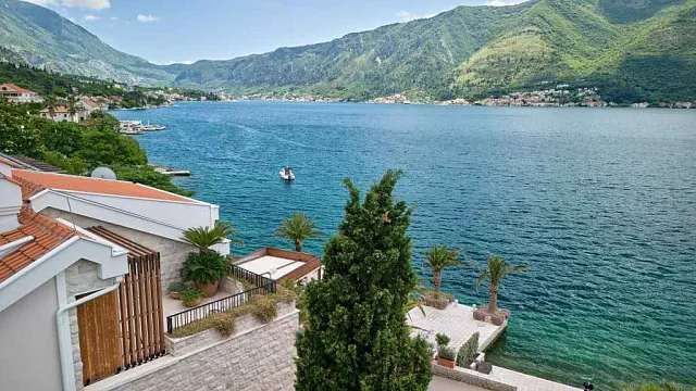 5★ Boutique-Hotel und Luxusvilla in erster Meereslinie zum Verkauf – Kotor, Dobrota — photo 16
